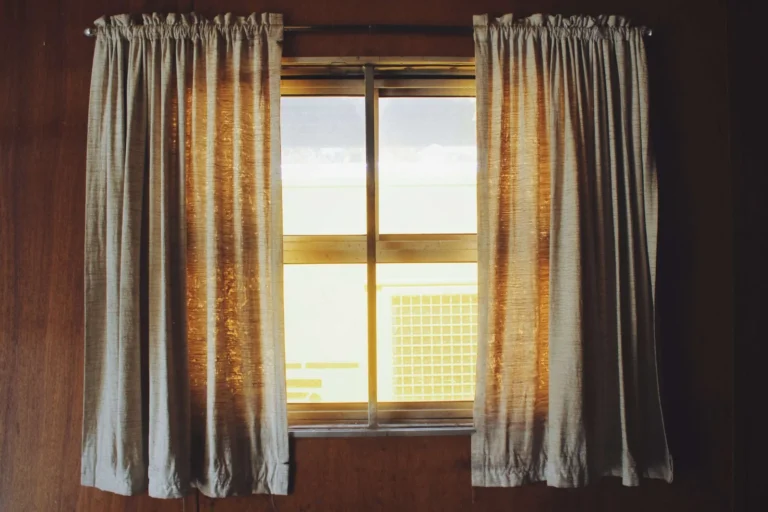 Curtain rods installation